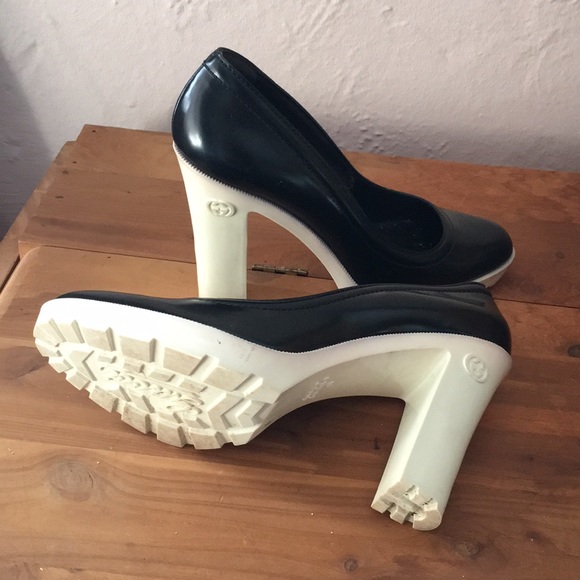 Gucci Shoes - Authentic Gucci shoes